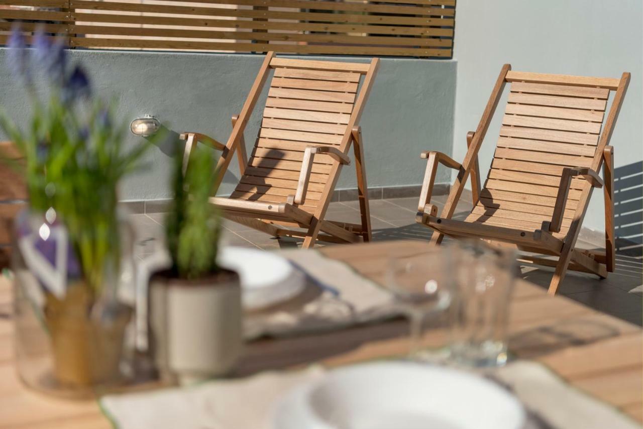 Maryflower Premium Apartments Piraeus Exterior photo