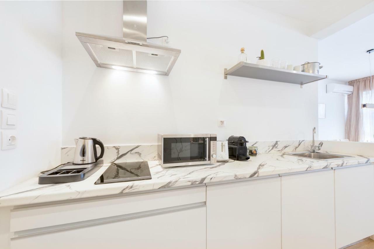 Maryflower Premium Apartments Piraeus Exterior photo